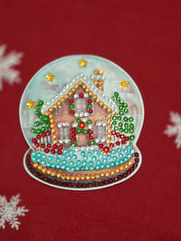 Cottage  snowglobe magnet