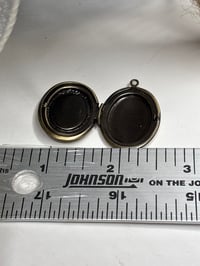 Image 4 of Antique-Rose, Japanese Glass | Brass Oval Locket | Victorian-Inspired Romantic Keepsake | 18x25mm