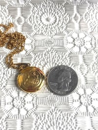 Image 1 of Photo Locket: Signed Premiere Design, Swirl Engraving, Circle 