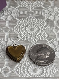 Image 2 of Antique Heart-Shaped Brass Locket Heirloom Style Romantic Jewelry Sentimental Keepsake 