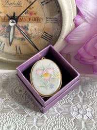 Image 4 of Romantic Photo Keepsake: Memory Locket Delicate Pastel Floral Design Pink 