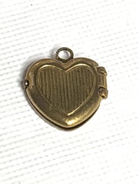 Image 3 of Vintage Small Gold-Tone Heart-Shaped Locket Pendant Space for a Small Jewel 