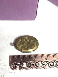 Image 3 of Small Vintage Brass Oval Brushed Pattern Locket Pendant In Gift Box