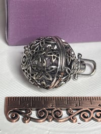 Image 4 of Vintage Silver Filigree Sphere Pendant Locket With Floral Design &amp; Purple Gift Box