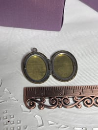 Image 5 of Small Vintage Brass Oval Brushed Pattern Locket Pendant In Gift Box