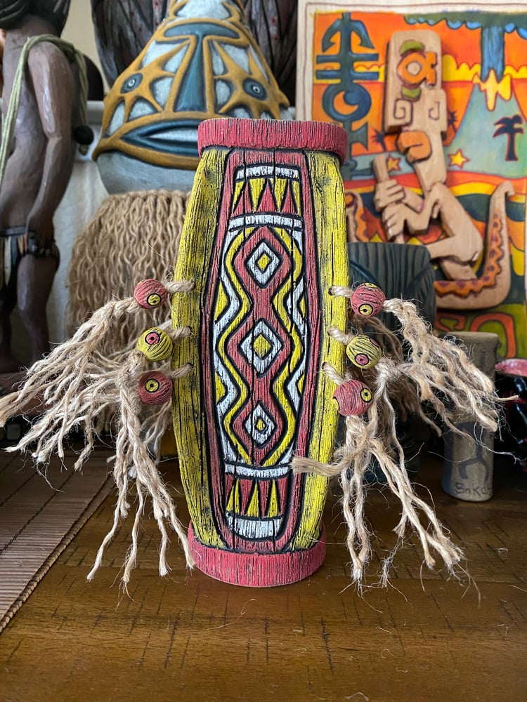 Image of 4 Sided Yellow and Red PNG Shield Mug - “PNG P.O.P.” - US Shipping Included 