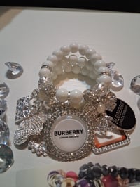Image 3 of Burg in white