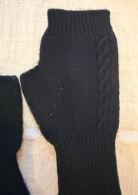 Image 2 of 100% Pure Wool Cable Knit Fingerless Gloves Black