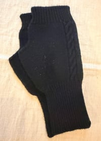 Image 3 of 100% Pure Wool Cable Knit Fingerless Gloves Black