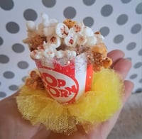 Image 4 of Popcorn fascinator 