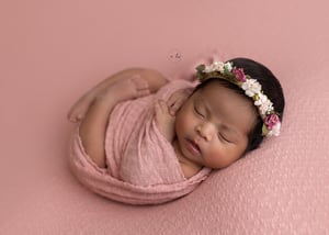 Image of Mia / Apricot