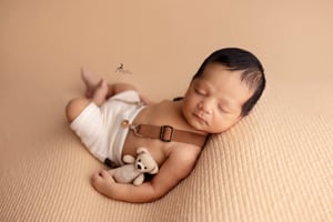 Image of Mia / Apricot 