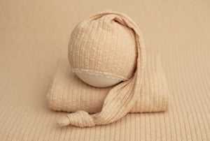 Image of Mia / Apricot