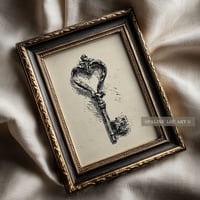 Image 2 of Lamina victoriana · Llave antigua