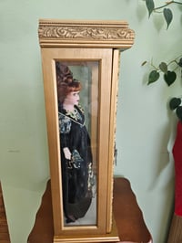 Image 7 of Eleanor – The Lady in the Shadowed Case