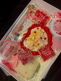 Image 3 of Valentines Sweet Heart Gift Set