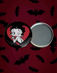 betty pocket mirror