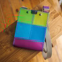 Image 7 of Bandolera patchwork verde/azul