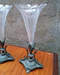 Image 3 of Paire de vases cornet en bronze et cristal XIXème