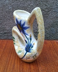 Image 2 of Vase en faïence signé Jacqueline Gelb à décor de chardons