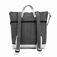 Image 2 of Mochila Book Holder cuadrada  verde asa naranja de Daniel Chong