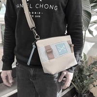 Image 2 of Bandolera Mini Basket negro - celeste