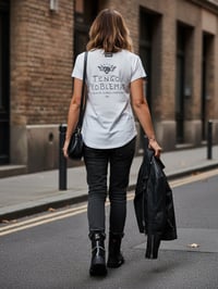 Image 1 of Camiseta  Problemas de Aire Retro