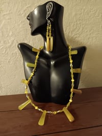 Image 5 of YELLOW AGATE AND SWAROVSKI CRYSTAL NECKLACE