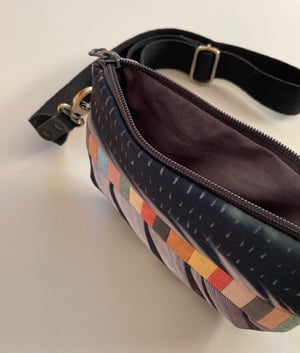 Image of Feather patchwork, crossbody print and plant-dyed bag