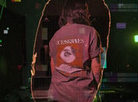 PLAYERA GRIS - DRESSING IN YOUR SKIN