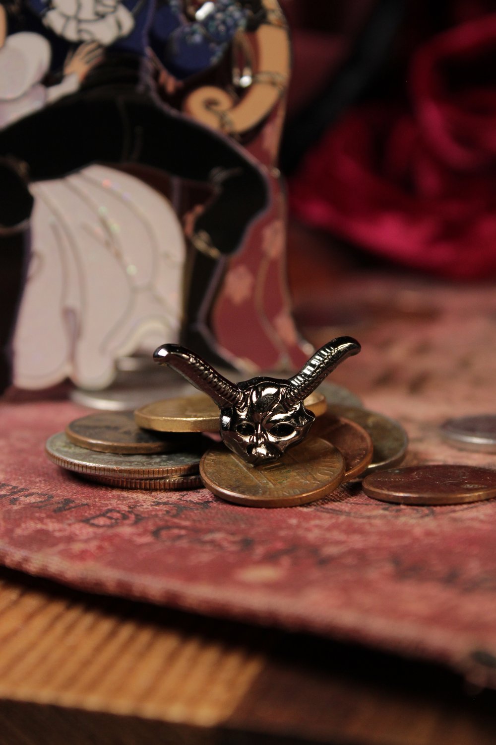 Image of Labyrinth Jarreth Mask 3D Pin