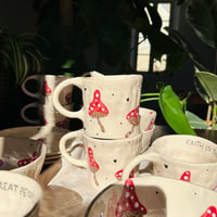 Image 2 of Tasse Faith in the Future 🍄 (pré-commande)