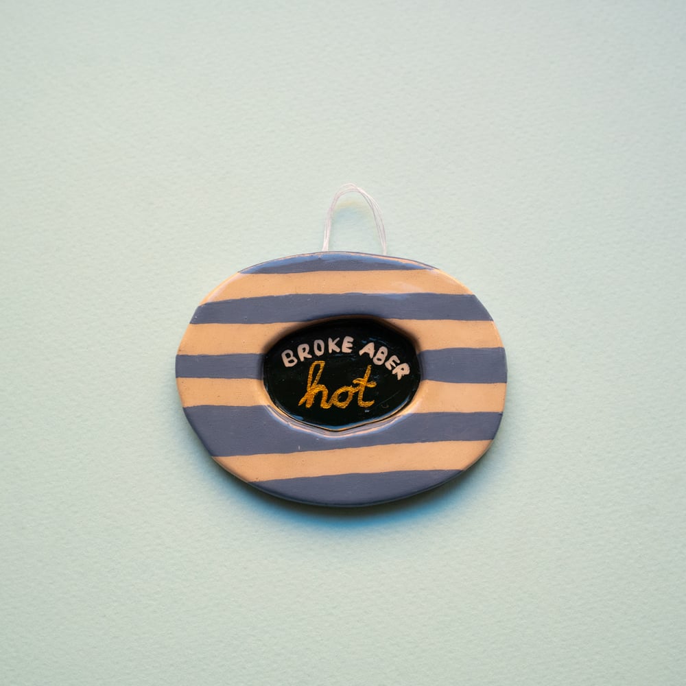 Image of broke aber hot