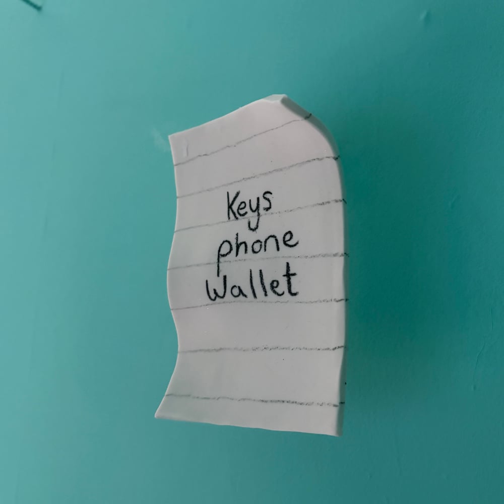 Image of Keys Phone Wallet Porcelain Note