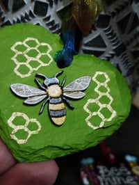 Image 2 of Honeycomb bee slate heart