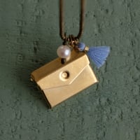 Image 1 of CUSTODIRE, collana ciondolo apribile contenente biglietto bianco 