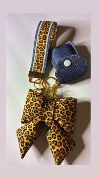 Image 1 of Cheetah print keychain set 
