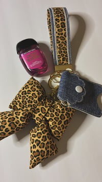 Image 2 of Cheetah print keychain set 