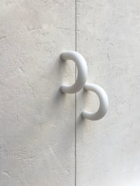 Image 1 of Arc White