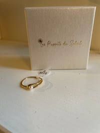 Image 2 of Swirl Pearl Ring Stainless Steel - No. 4