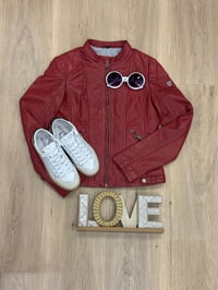 Image 6 of CAZADORA DE CUERO CON CAPUCHA DESMONTABLE MAURITIUS