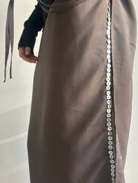 Image 6 of Apron — Pearl Buttons (Chocolate)