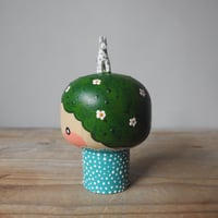 Image 3 of in the daisy meadow