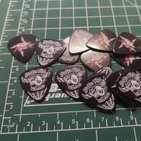 Image 2 of Metallica Guitar Picks – Set of 2