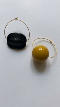 Image 1 of YELLOW BLACK