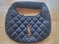 Image 6 of Saint quilted bag