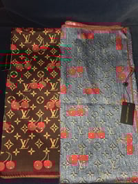 Image 12 of LV x Murakami scarf