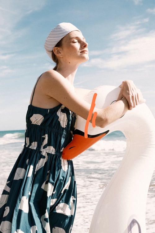 Image of 3-Vestido Swans