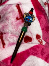 Reindeer stitch pen