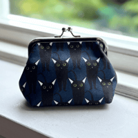 kiss-lock pouch blackcat